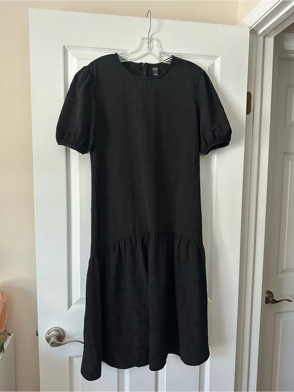 NWT Woven Puff-Sleeve Black Midi Dress
